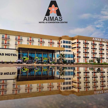Aimas Hotel And Convention Centre Sorong Exteriör bild